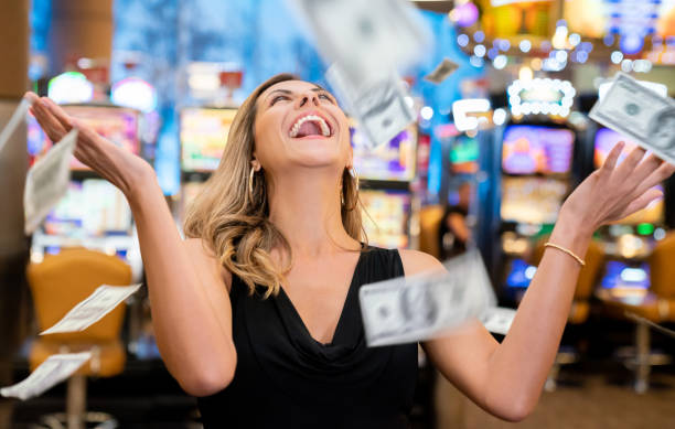 erek2 46 platform interface showing live football, esports, and casino games on mobile